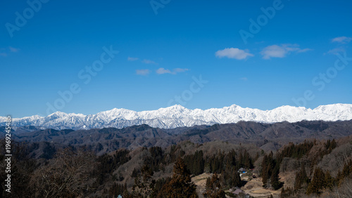 白馬村から望む冬の北アルプス