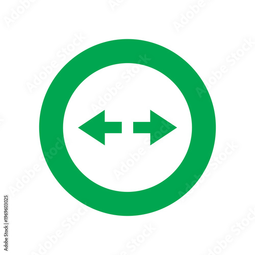 Green circular icon with two arrows pointing in opposite horizontal directions signifies separation or scale.