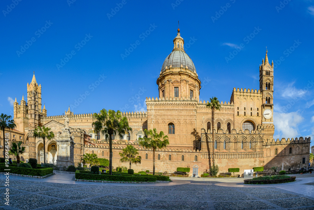 Fototapeta premium Palermo Cathedral in Palermo