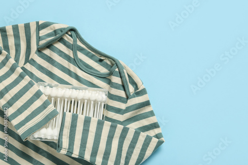 Container with cotton buds ...