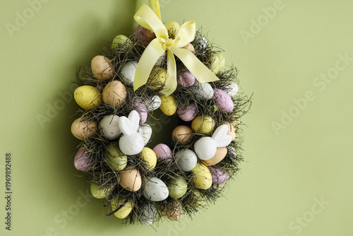 Easter wreath with eggs han...