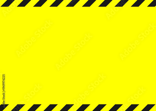 警告や注意、禁止などのための背景、上下の虎柄警戒用テープ、黄色のコピースペース