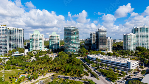 Εκτύπωση καμβά Modern office and apartment buildings in downtown area, located in Coconut Grove