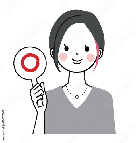 インナーカラーのショートボブの女性　笑顔で丸のプラカードを出す女性