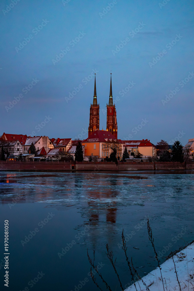 Fototapeta premium Cattedrale di San Giovanni Battista (in polacco: archikatedra Świętego Jana Chrzciciela). città di Breslavia, Polonia