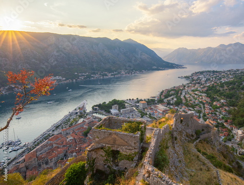 Φωτογραφία View of Kotor, Montenegro from Scenic Ladder Viewpoint with San Giovanni Fortres