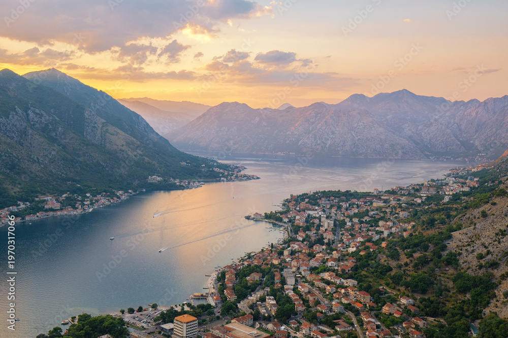 Ταπετσαρία Boka Bay in Kotor, Montenegro at Sunset in Fall