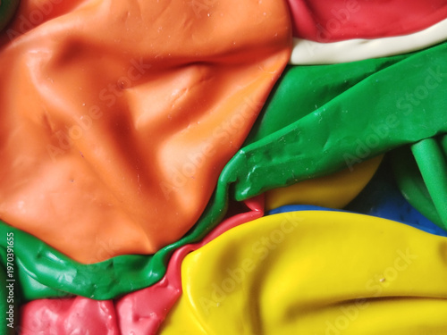 Tableau sur toile Primer plano de globos de látex desinflados con texturas rugosas y pliegues en c
