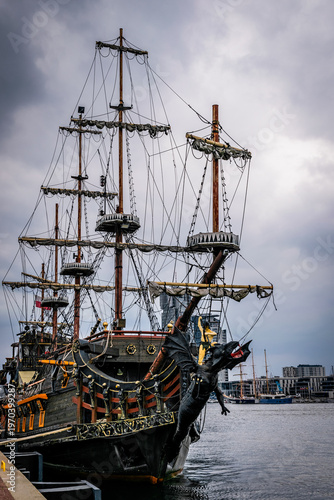 Canvastavla Pleasure vintage sailing ship in the style of the Spanish galleon