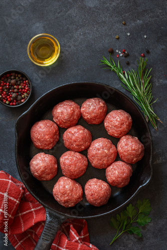 Raw beef or pork meatballs