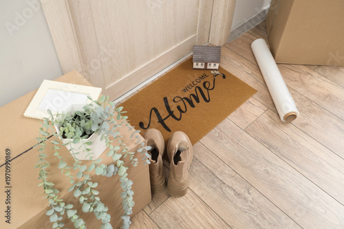 Doormat with house model, s...