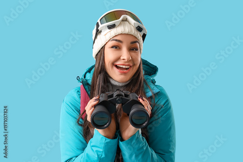Female guide with binocular...