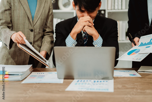 Canvastavla Employees who are stressed from excessive workloads, fatigued, and under pressure