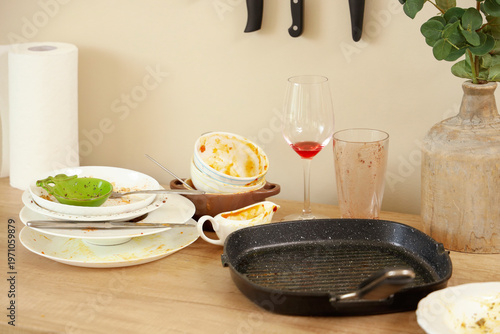 Dirty dishes and frying pan...