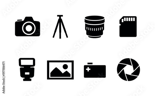 Photography basics: camera, tripod, lens, memory card, flash, photo frame, battery, shutter aperture