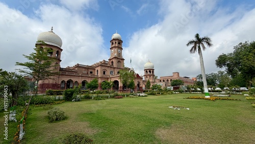 Sadiq Dane High School Facade – Landmark Educational Institution in Pakistan