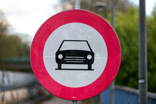 Red circular road sign indicating motor road