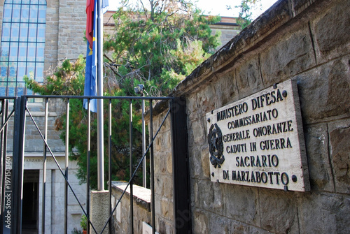 L'esterno del Sacrario di Marzabotto in provincia di Bologna, Emilia-Romagna, Italia.