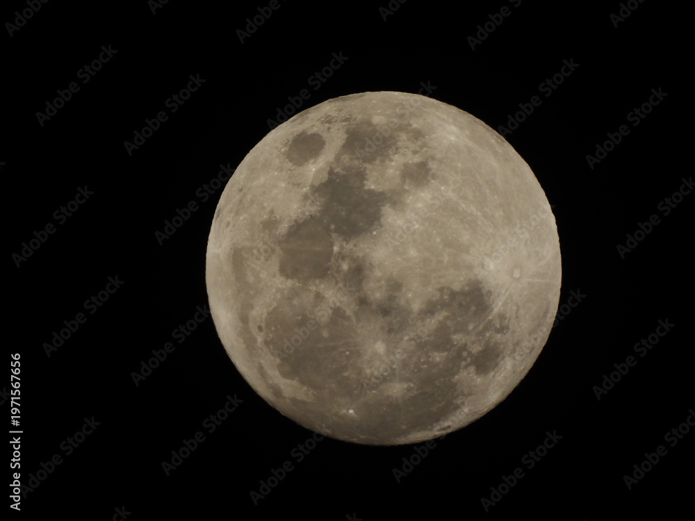 Fototapeta premium Full moon at Phuket, Thailand, april 2, 2026