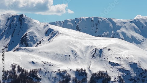 Monte Casarola e  Alpe di Succiso sullo sfonto Portovenere