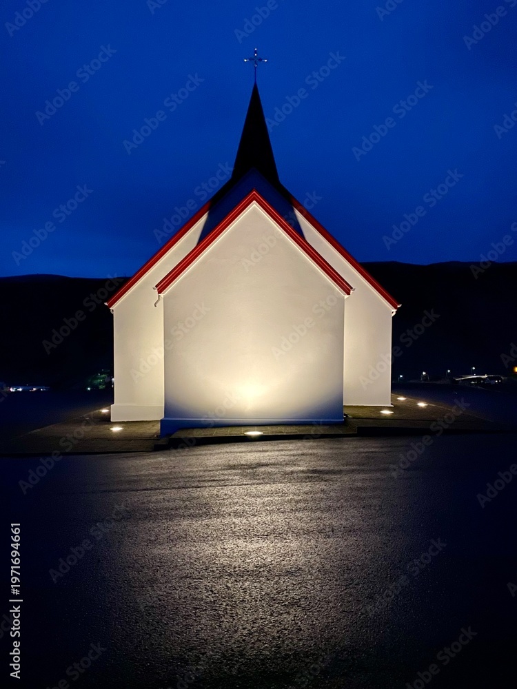 Ταπετσαρία Islandic church, view from the back, symetric and artistic view, by night with b