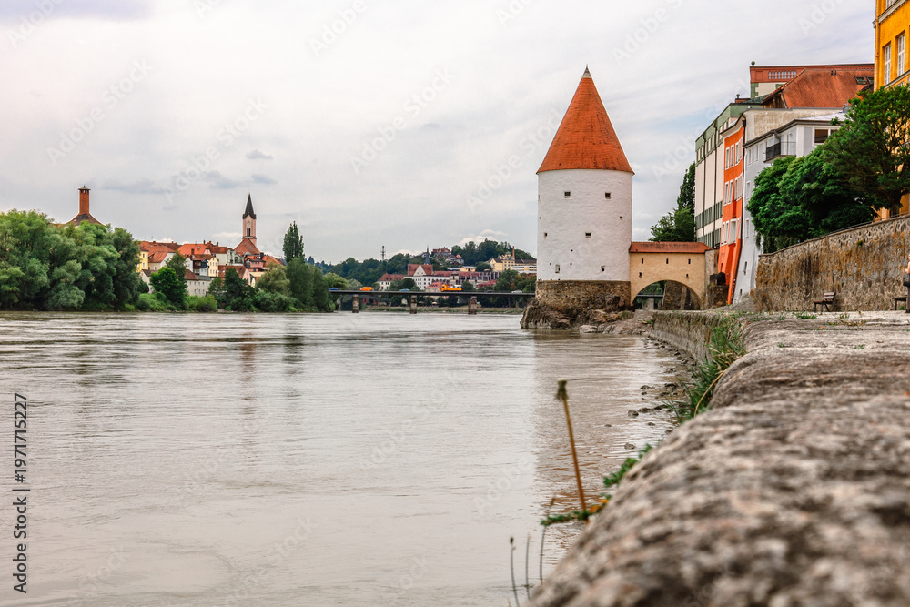 Obraz premium Panoramic view Schaibling Tower and promenade on river Inn, Passau, Lower Bavaria, Germany.
