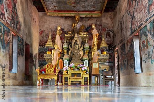 Canvas Print traditional thai buddhist art in temple
