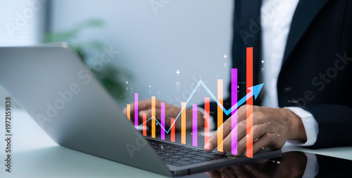 Fotografija Concept investment performance analytics digital finance forecasting revenue opt