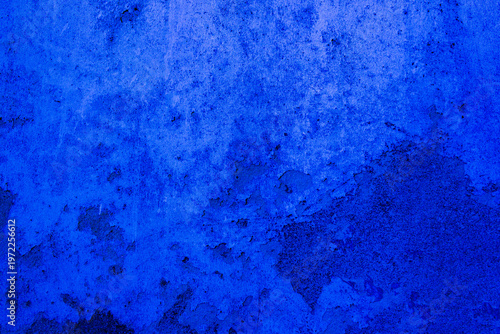 The texture of the old concrete hair cladding that was used as the design and text background.	