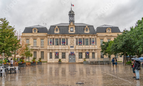 Wallpaper Mural City Hall in Troyes Torontodigital.ca