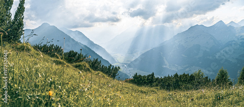 Obraz na plátně Spectacular crepuscular sun rays over the upper Lechtal valley near Holzgau and Elbigenalp