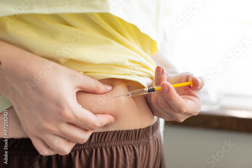 Wallpaper Mural Abdominal Injection Procedure for Medical Treatment (Diabetes, Weight Loss, Clot Prevention) Torontodigital.ca