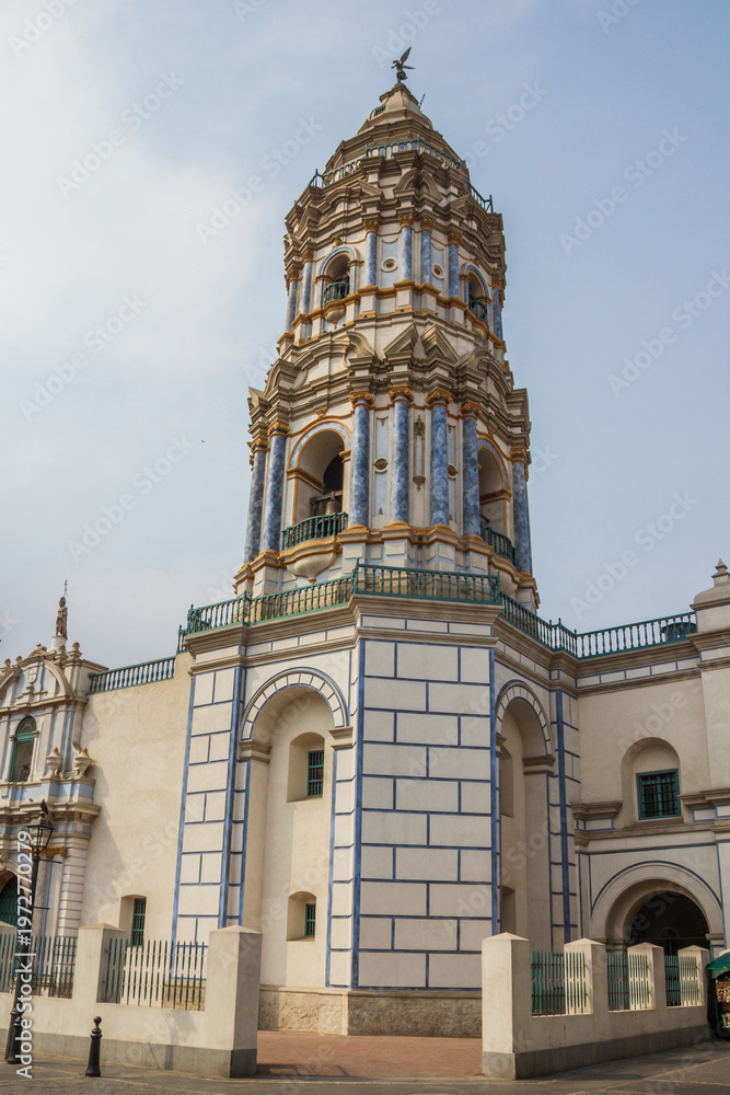 Fototapeta premium Basilica and Convent of Santo Domingo, Cercado de Lima - Peru