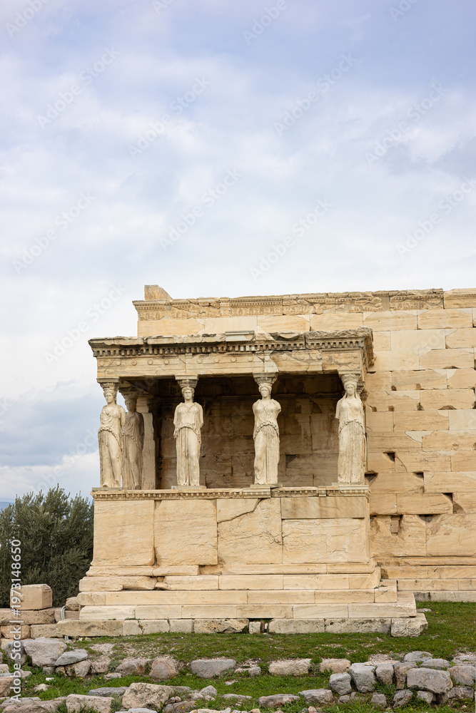 Obraz premium Caryatids of Erechtheion Temple on Acropolis, Athens, Greece