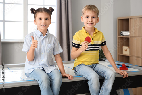 Little children showing thu...