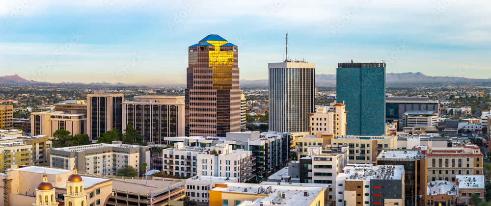 Naklejka premium Panoramic Aerial View of Tucson Skyline in Arizona