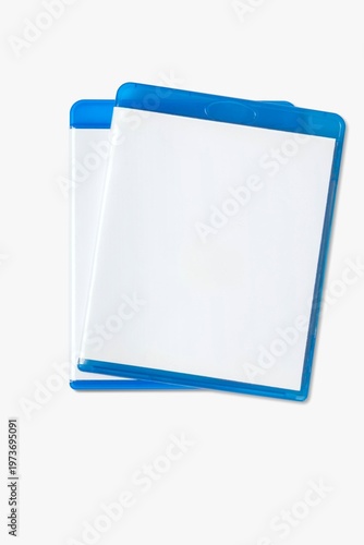 Foto Closed blue Blu-ray case with a blank white cover isolated on white background