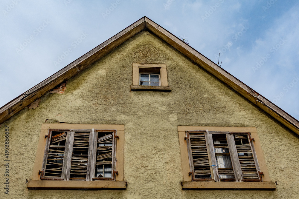 Obraz premium Gebäudeschäden am Altbau