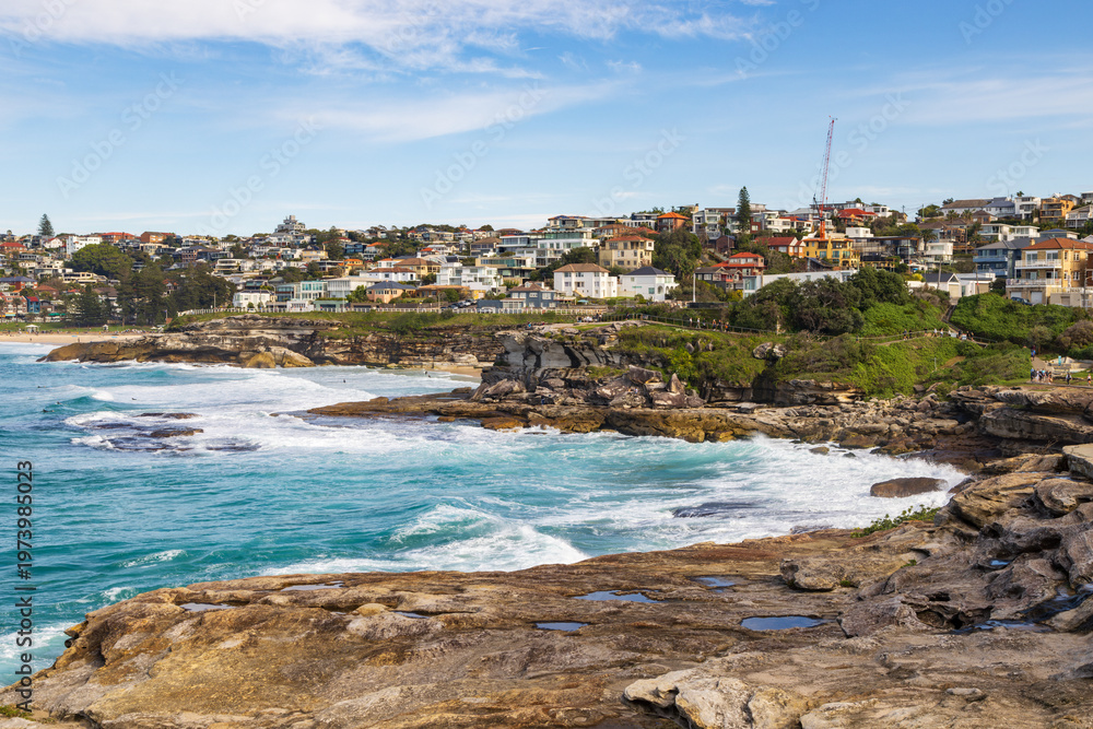 Fototapeta premium Mackenzies Bay and Tamarama Point in eastern Sydney, Australia, seen from Mackenzies Point