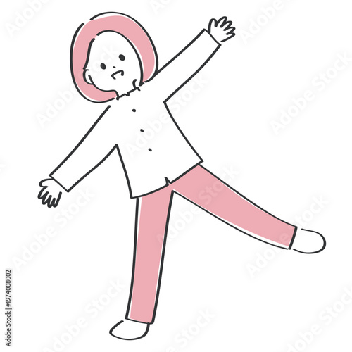 両手を広げて体を傾けるポーズをする女性