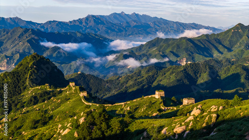 Принти на полотні Morning view of the Great Wall in Laiyuan, Hebei Province, China, winding across green mountain ridges under soft light