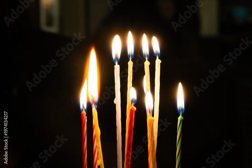 Quadro em tela brightly lit candles on a birthday cake