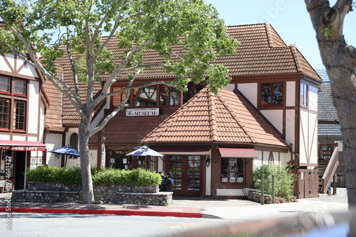 Εκτύπωση καμβά Outside look Hans Christian Andersen Museum of Solvang