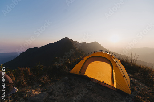 Photos Camping tent high in the mountains