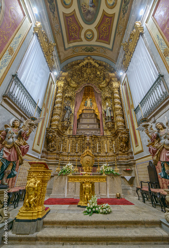 Autel baroque dans l'église de Bom Jesus de Braga, Minho, Portugal