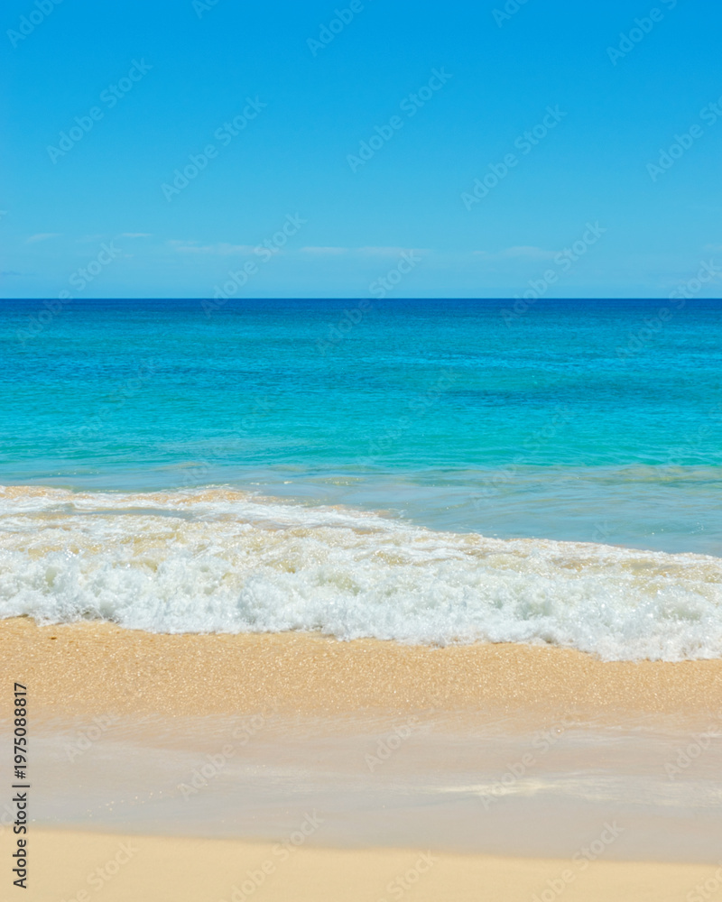 Fototapeta premium Boa Vista, Cabo Verde África: - 22 de marzo de 2026: Praia Lacacao in Boa Vista, Capo Verde is a stunning beach with crystal clear waters and white sand. This was on a hot sunny afternoon. This is a p