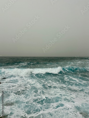 Fotografija Stormy waves at the coast in Paphos, Cyprus