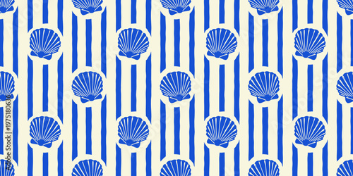 Tropical beach sea shell seamless pattern. Summer marine animal background design. Vacation travel concept. Ocean seashell flat cartoon backdrop illustration.