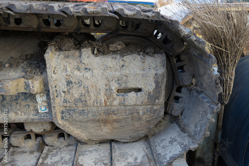 泥に汚れた重機