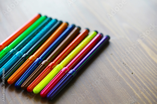 Tableau sur toile Background of lots assorted colorful marker pen set